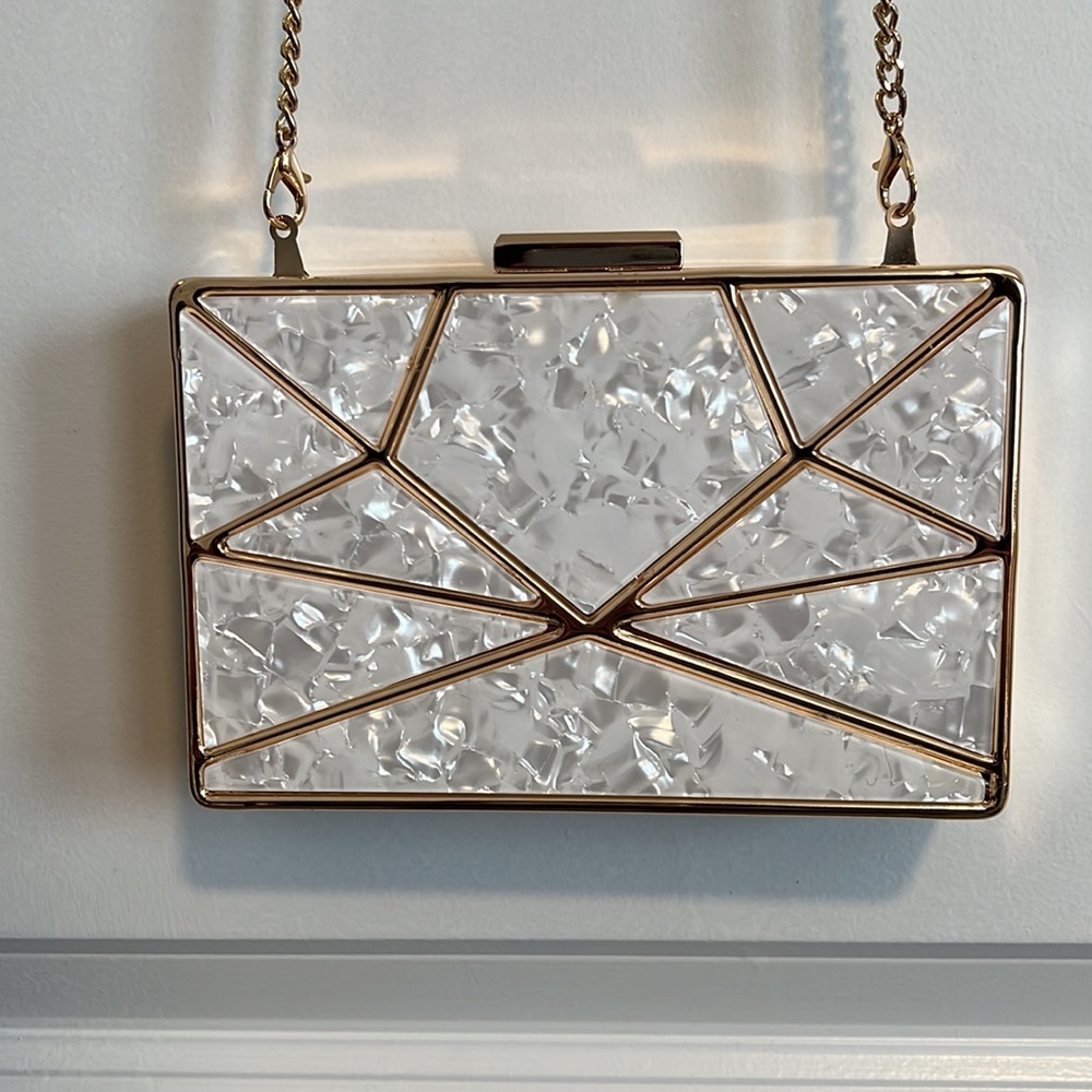 Hard shell Clutch with Chain